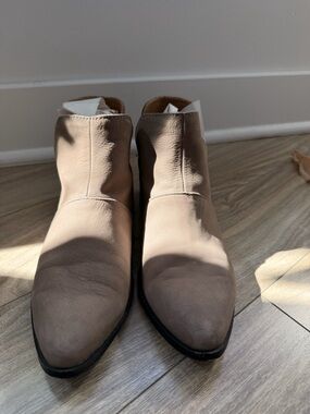 Lucky Brand Taupe Leather Slip-On booties